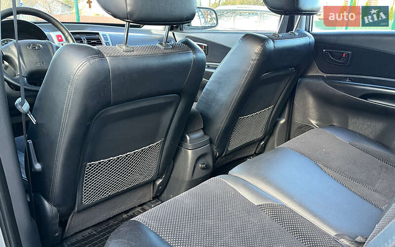 Внедорожник / Кроссовер Hyundai Tucson 2010 в Коломые фото 16 Внедорожник / Кроссовер Hyundai Tucson 2010 в Коломые