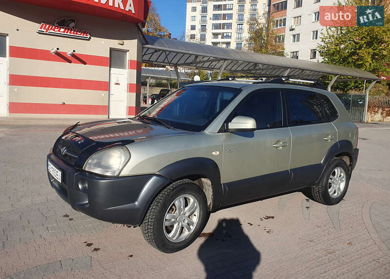 Внедорожник / Кроссовер Hyundai Tucson 2008 в Тернополе фото Внедорожник / Кроссовер Hyundai Tucson 2008 в Тернополе