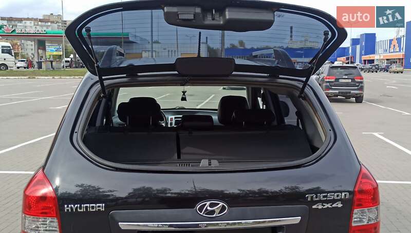 Позашляховик / Кросовер Hyundai Tucson 2011 в Сумах