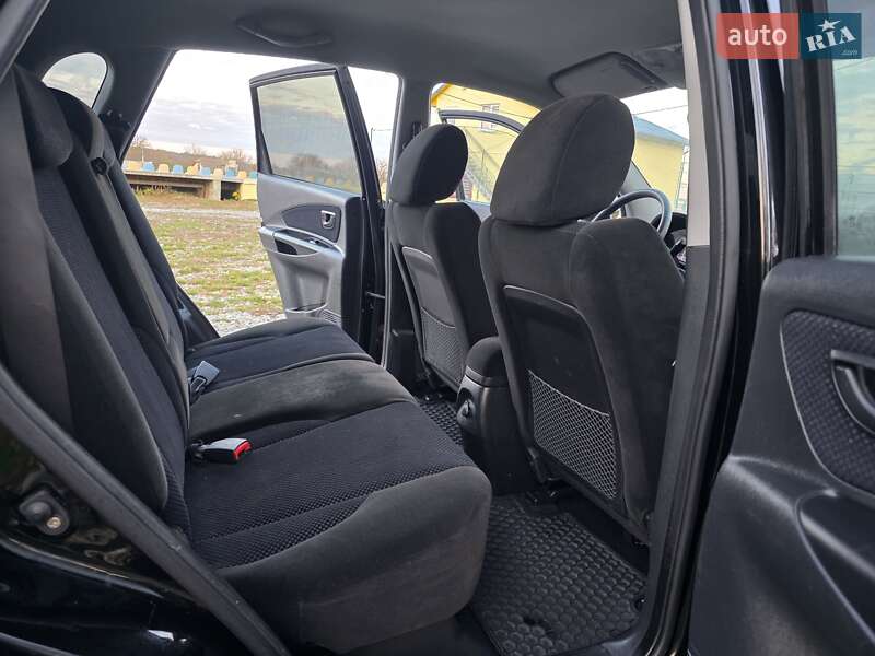 Внедорожник / Кроссовер Hyundai Tucson 2009 в Гусятине фото 38 Внедорожник / Кроссовер Hyundai Tucson 2009 в Гусятине