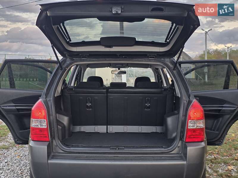 Внедорожник / Кроссовер Hyundai Tucson 2009 в Гусятине фото 50 Внедорожник / Кроссовер Hyundai Tucson 2009 в Гусятине