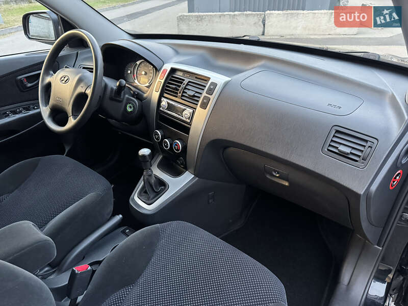 Позашляховик / Кросовер Hyundai Tucson 2009 в Києві