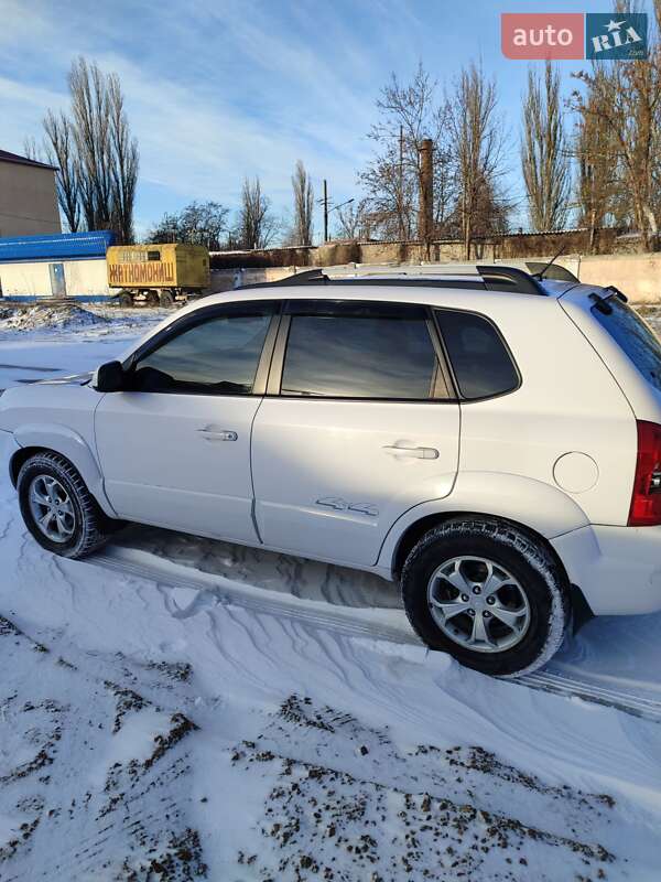 Внедорожник / Кроссовер Hyundai Tucson 2008 в Николаеве