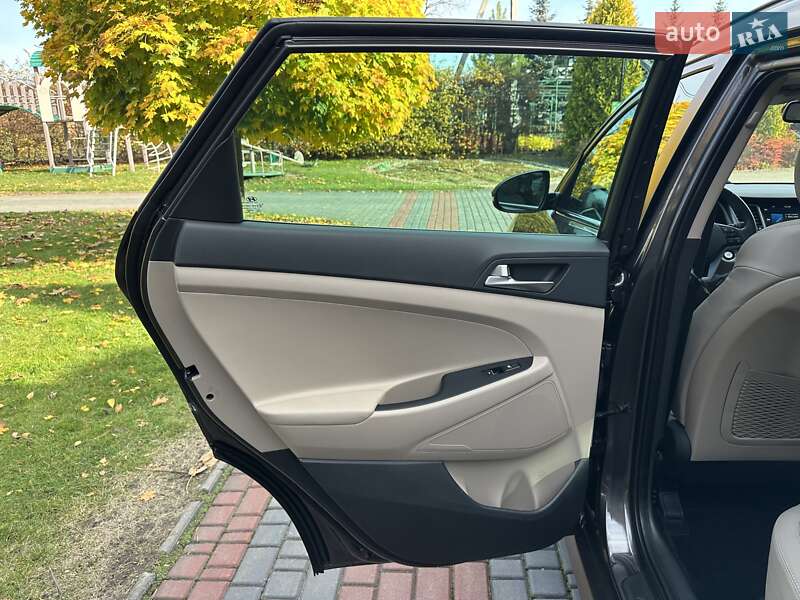 Внедорожник / Кроссовер Hyundai Tucson 2016 в Луцке