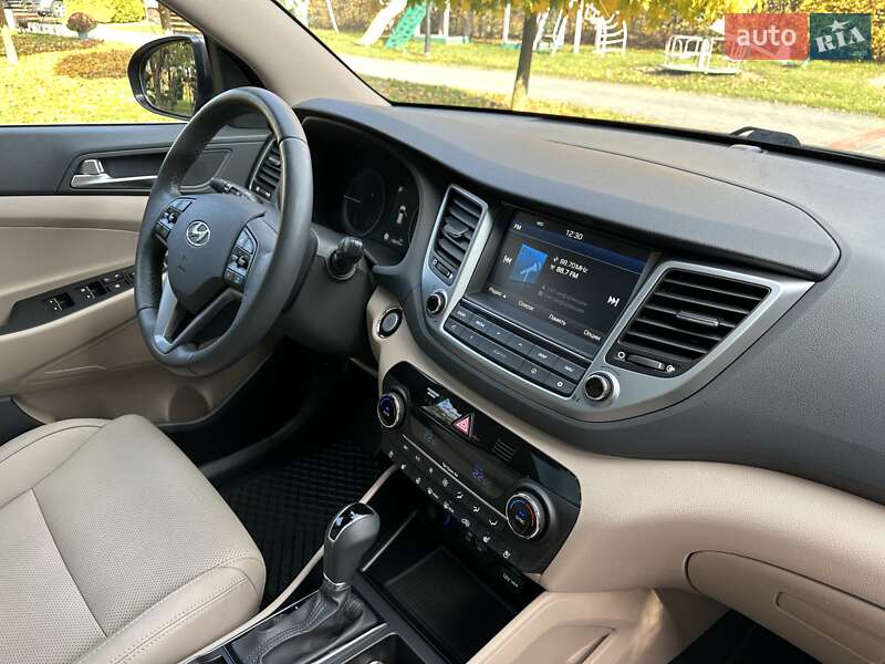 Внедорожник / Кроссовер Hyundai Tucson 2016 в Луцке