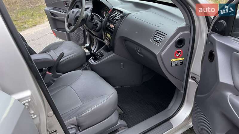 Внедорожник / Кроссовер Hyundai Tucson 2005 в Кременчуге