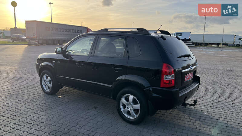 Позашляховик / Кросовер Hyundai Tucson 2007 в Дубні