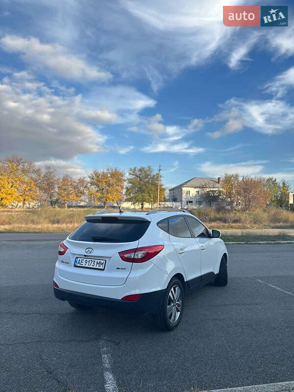 Внедорожник / Кроссовер Hyundai Tucson 2014 в Новомосковске фото 17 Внедорожник / Кроссовер Hyundai Tucson 2014 в Новомосковске