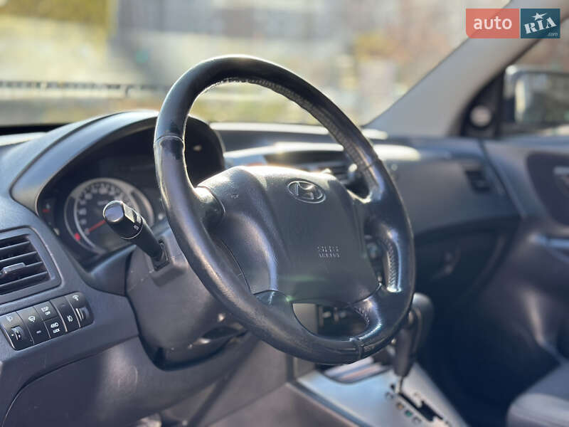 Позашляховик / Кросовер Hyundai Tucson 2008 в Києві