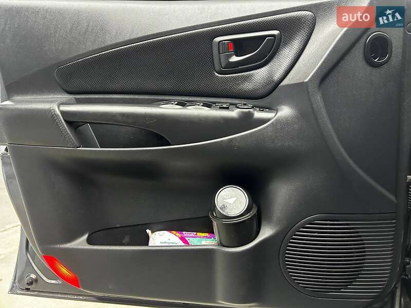 Внедорожник / Кроссовер Hyundai Tucson 2009 в Черновцах фото 8 Внедорожник / Кроссовер Hyundai Tucson 2009 в Черновцах
