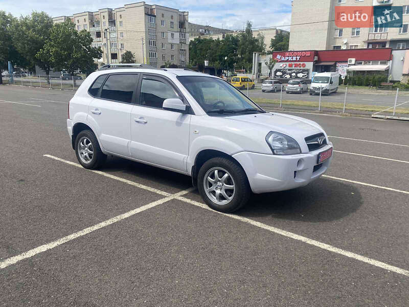 Позашляховик / Кросовер Hyundai Tucson 2009 в Ковелі