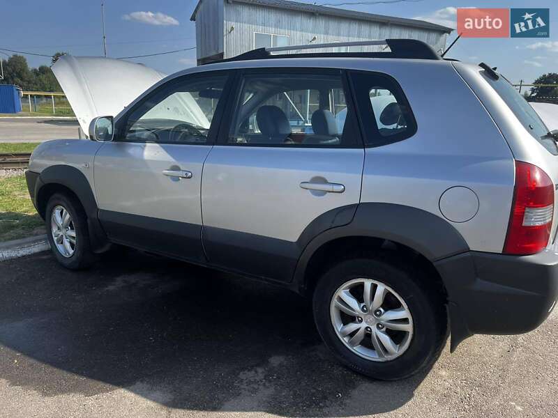 Позашляховик / Кросовер Hyundai Tucson 2011 в Радивиліві фото 6 Позашляховик / Кросовер Hyundai Tucson 2011 в Радивиліві