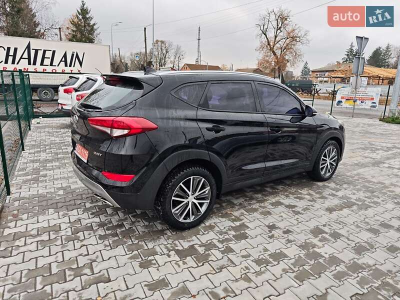 Внедорожник / Кроссовер Hyundai Tucson 2016 в Немирове