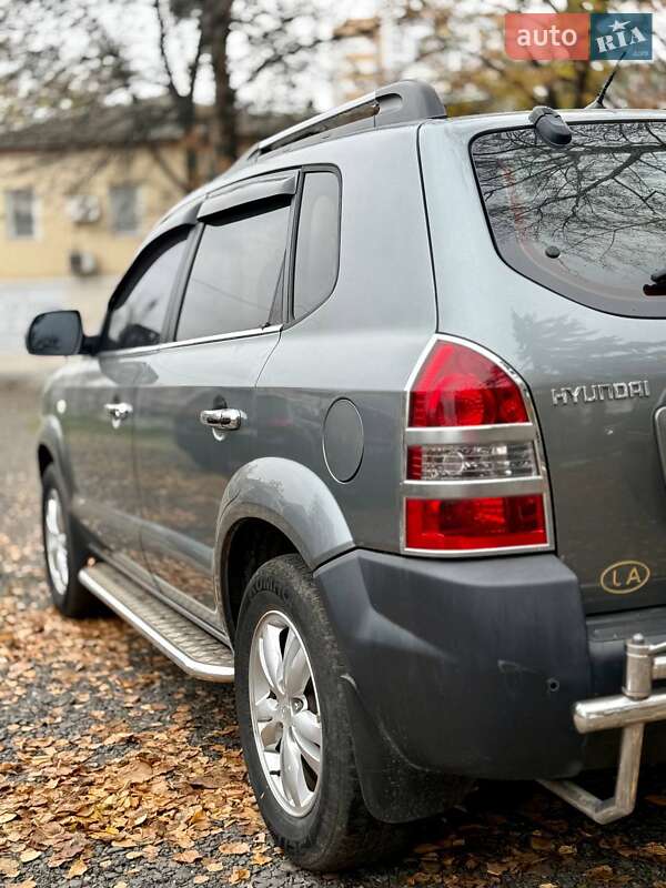 Позашляховик / Кросовер Hyundai Tucson 2011 в Харкові фото 16 Позашляховик / Кросовер Hyundai Tucson 2011 в Харкові