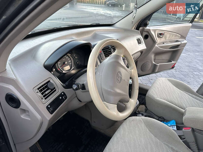 Внедорожник / Кроссовер Hyundai Tucson 2005 в Самборе фото 18 Внедорожник / Кроссовер Hyundai Tucson 2005 в Самборе