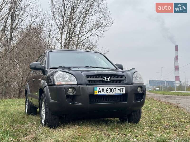 Позашляховик / Кросовер Hyundai Tucson 2008 в Києві