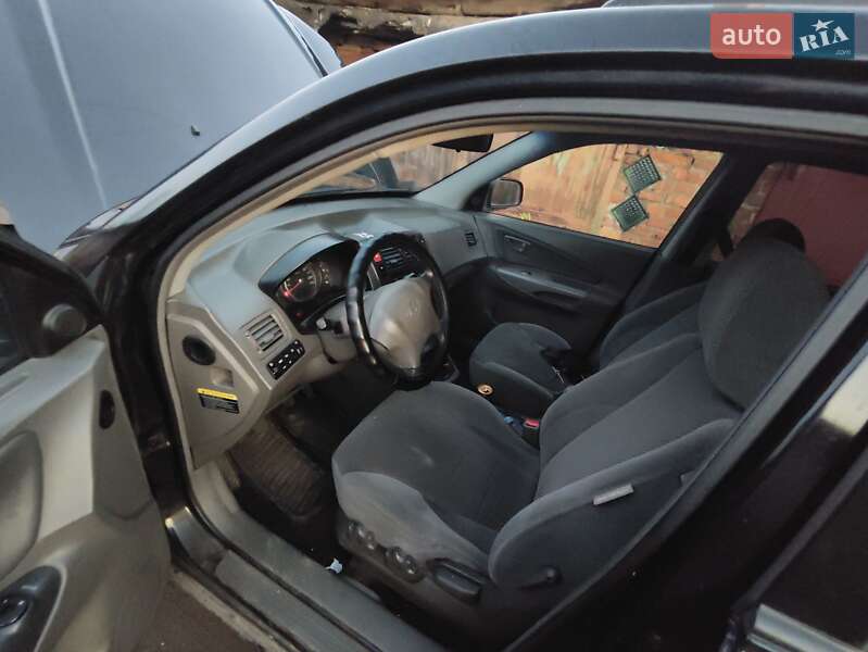 Внедорожник / Кроссовер Hyundai Tucson 2005 в Нововолынске фото 3 Внедорожник / Кроссовер Hyundai Tucson 2005 в Нововолынске