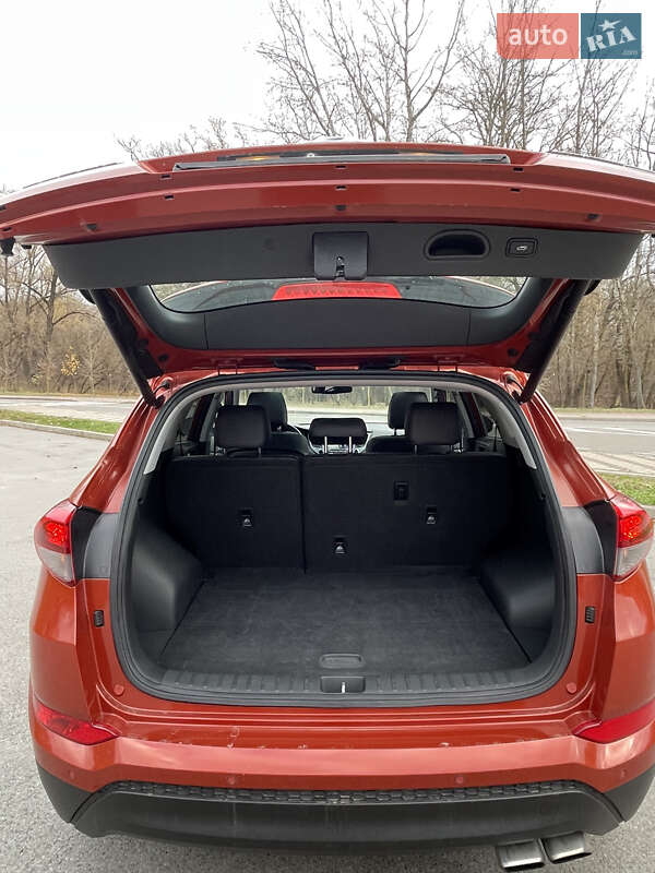 Внедорожник / Кроссовер Hyundai Tucson 2015 в Чернигове фото 5 Внедорожник / Кроссовер Hyundai Tucson 2015 в Чернигове