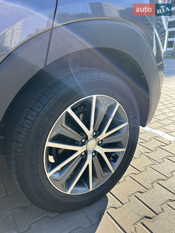 Внедорожник / Кроссовер Hyundai Tucson 2016 в Киеве