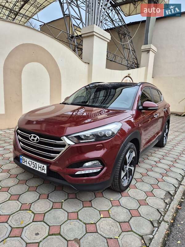 Внедорожник / Кроссовер Hyundai Tucson 2015 в Черноморске