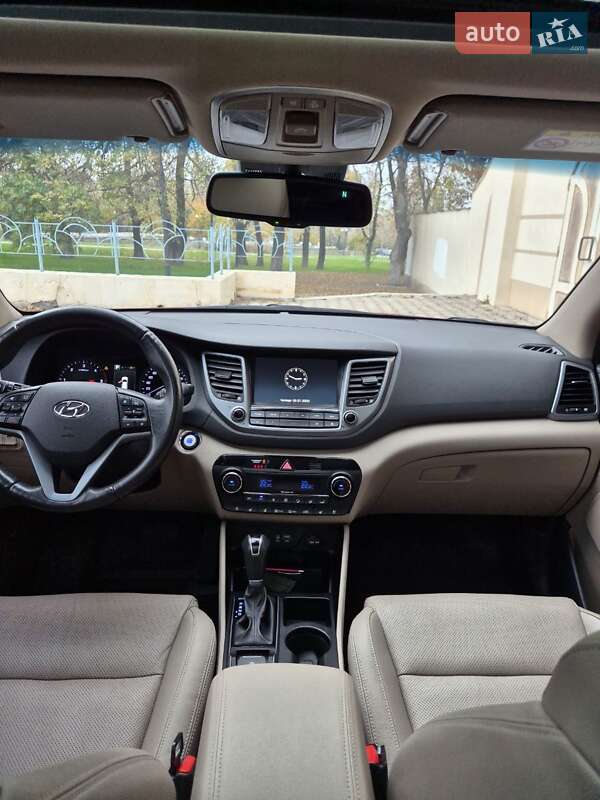 Внедорожник / Кроссовер Hyundai Tucson 2015 в Черноморске