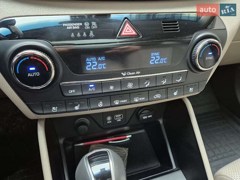 Внедорожник / Кроссовер Hyundai Tucson 2015 в Черноморске