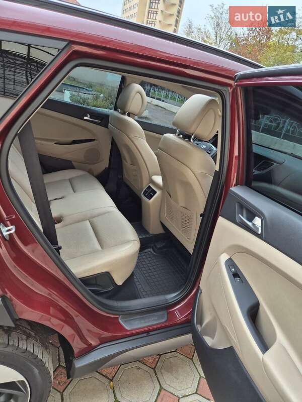 Внедорожник / Кроссовер Hyundai Tucson 2015 в Черноморске