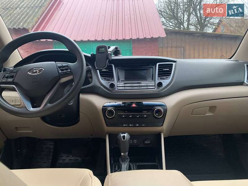 Внедорожник / Кроссовер Hyundai Tucson 2016 в Ахтырке фото 11 Внедорожник / Кроссовер Hyundai Tucson 2016 в Ахтырке
