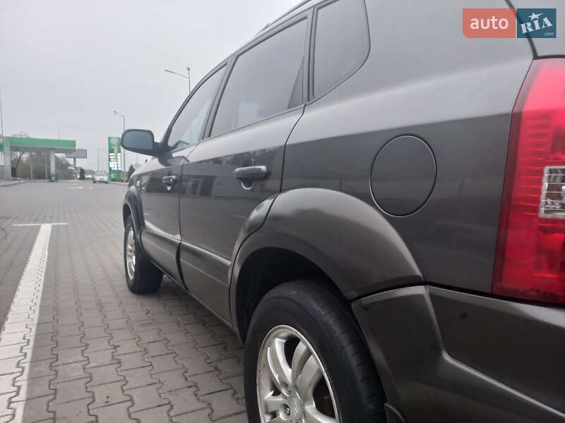 Внедорожник / Кроссовер Hyundai Tucson 2007 в Киеве фото 30 Внедорожник / Кроссовер Hyundai Tucson 2007 в Киеве