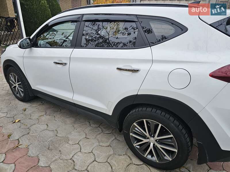 Внедорожник / Кроссовер Hyundai Tucson 2017 в Кривом Роге фото 28 Внедорожник / Кроссовер Hyundai Tucson 2017 в Кривом Роге