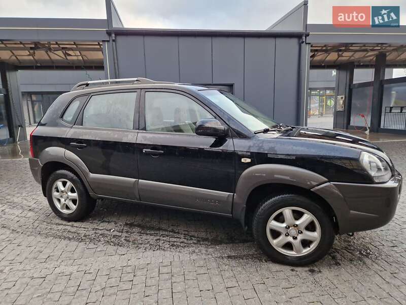 Внедорожник / Кроссовер Hyundai Tucson 2005 в Тячеве фото Внедорожник / Кроссовер Hyundai Tucson 2005 в Тячеве