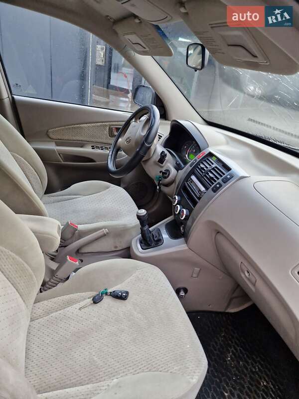 Внедорожник / Кроссовер Hyundai Tucson 2005 в Тячеве фото 6 Внедорожник / Кроссовер Hyundai Tucson 2005 в Тячеве