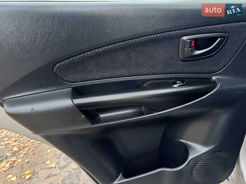 Внедорожник / Кроссовер Hyundai Tucson 2008 в Ахтырке фото 37 Внедорожник / Кроссовер Hyundai Tucson 2008 в Ахтырке