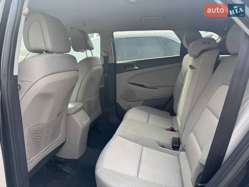 Позашляховик / Кросовер Hyundai Tucson 2017 в Львові