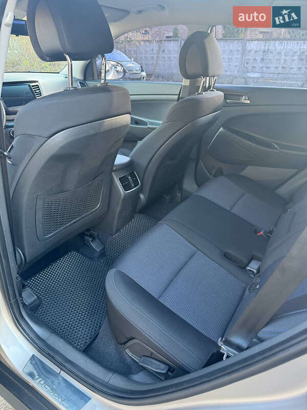 Внедорожник / Кроссовер Hyundai Tucson 2016 в Киеве