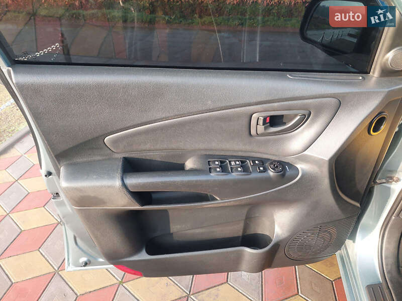 Внедорожник / Кроссовер Hyundai Tucson 2006 в Николаеве фото 10 Внедорожник / Кроссовер Hyundai Tucson 2006 в Николаеве