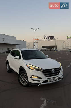 Позашляховик / Кросовер Hyundai Tucson 2016 в Одесі