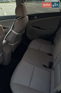 Внедорожник / Кроссовер Hyundai Tucson 2016 в Одессе