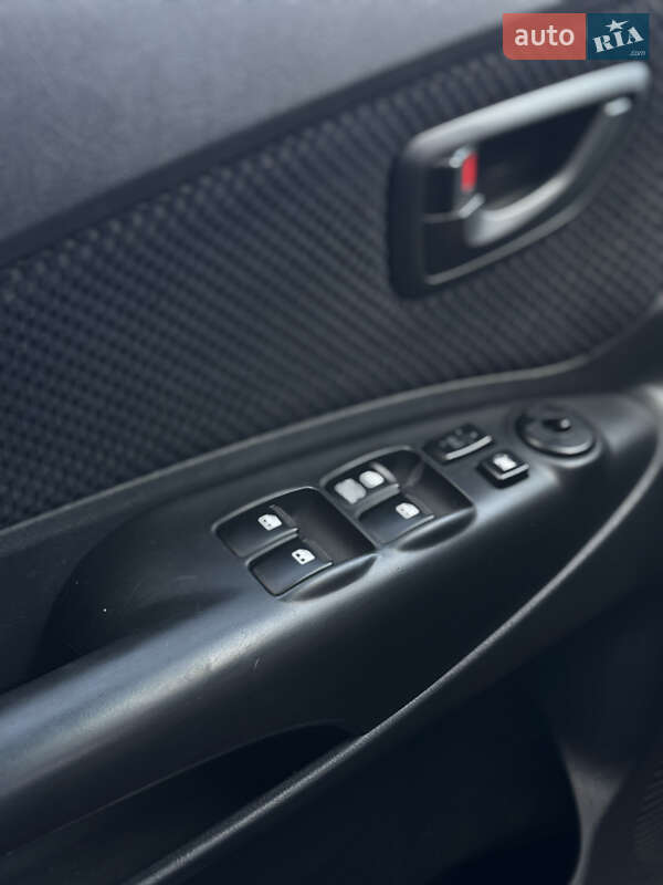 Внедорожник / Кроссовер Hyundai Tucson 2008 в Нововолынске фото 9 Внедорожник / Кроссовер Hyundai Tucson 2008 в Нововолынске