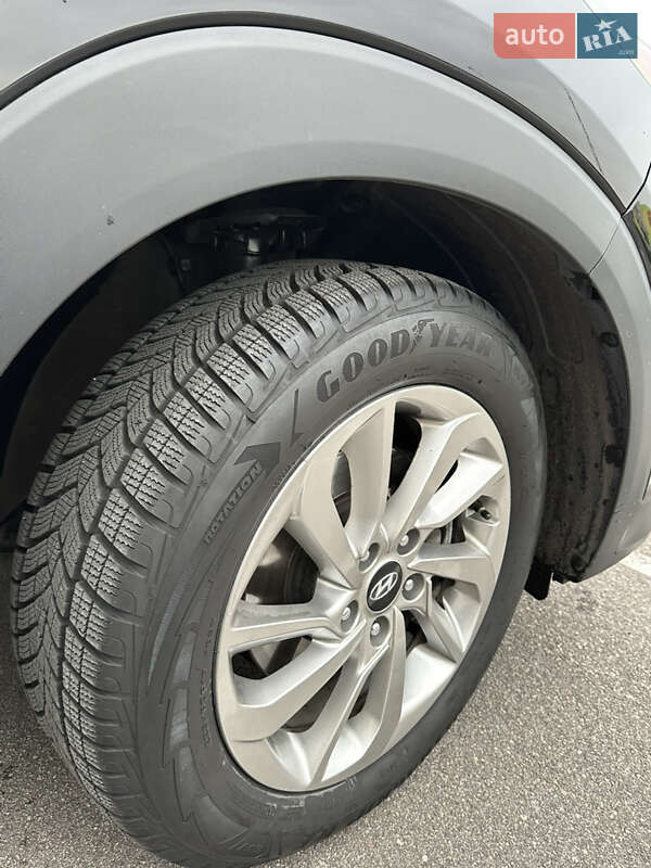 Позашляховик / Кросовер Hyundai Tucson 2016 в Києві