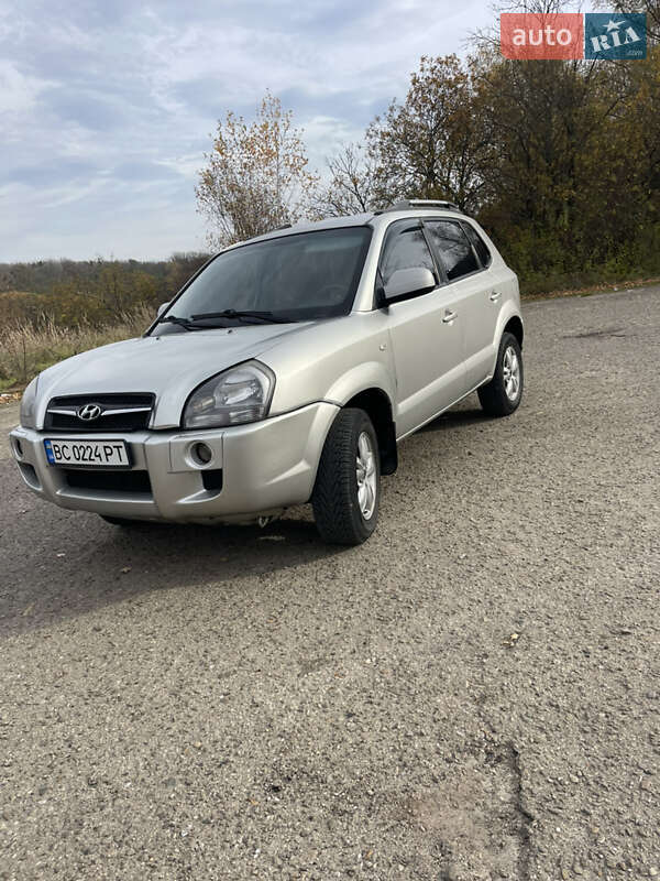 Внедорожник / Кроссовер Hyundai Tucson 2008 в Новом Роздоле