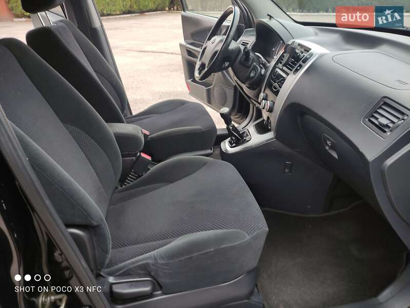 Внедорожник / Кроссовер Hyundai Tucson 2007 в Змиеве фото 20 Внедорожник / Кроссовер Hyundai Tucson 2007 в Змиеве