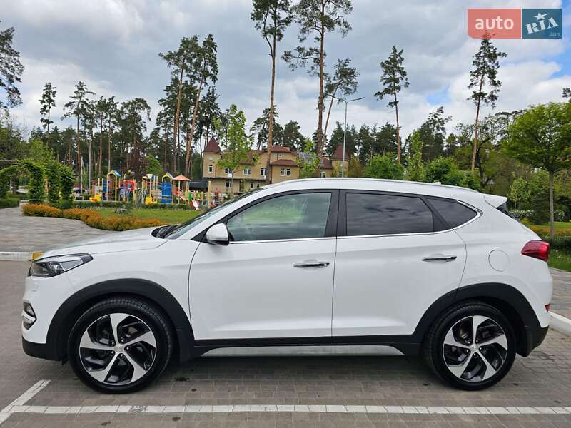 Внедорожник / Кроссовер Hyundai Tucson 2017 в Киеве