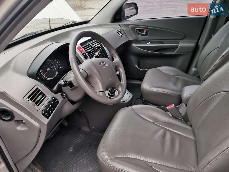 Внедорожник / Кроссовер Hyundai Tucson 2006 в Днепре