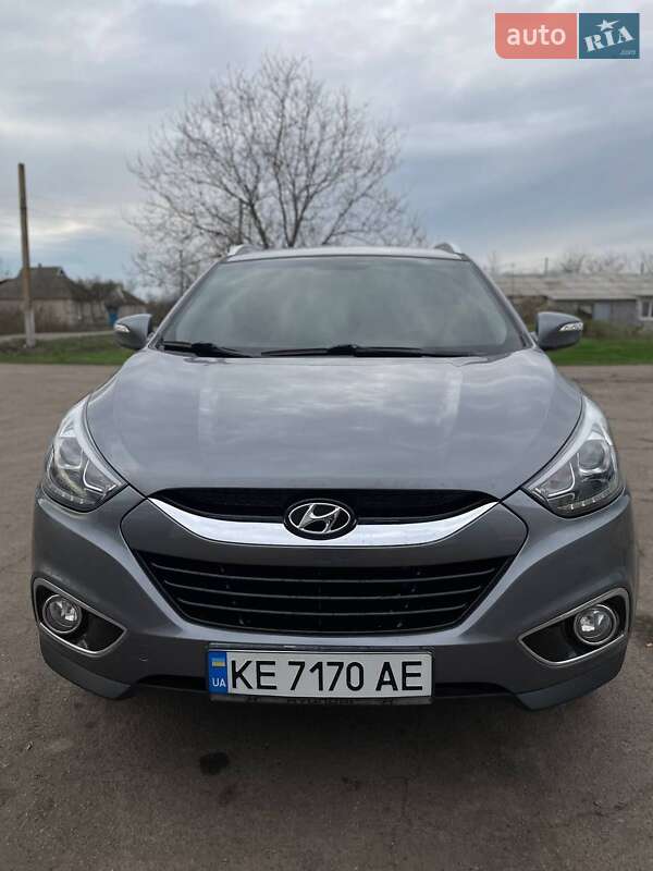 Внедорожник / Кроссовер Hyundai Tucson 2015 в Зеленодольской