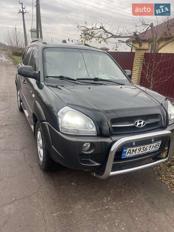 Внедорожник / Кроссовер Hyundai Tucson 2005 в Житомире