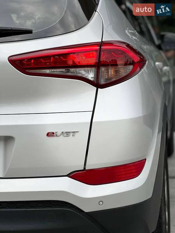 Внедорожник / Кроссовер Hyundai Tucson 2016 в Киеве