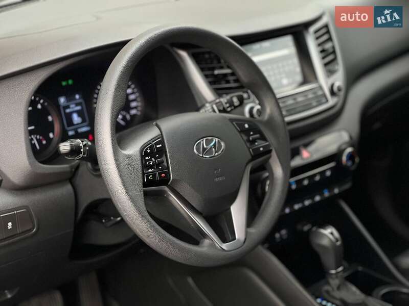 Внедорожник / Кроссовер Hyundai Tucson 2016 в Киеве