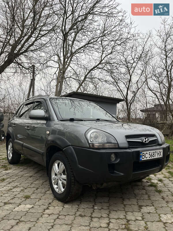 Внедорожник / Кроссовер Hyundai Tucson 2011 в Ровно