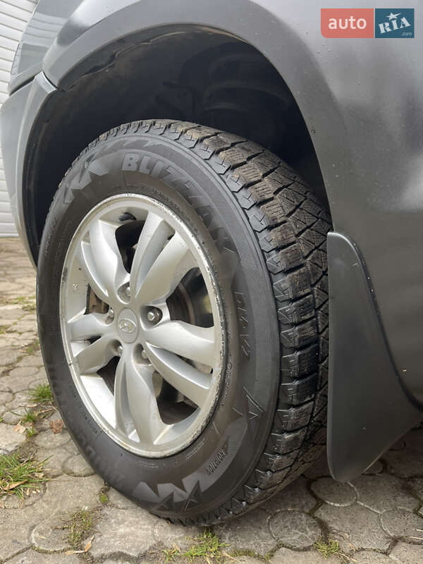 Внедорожник / Кроссовер Hyundai Tucson 2011 в Ровно